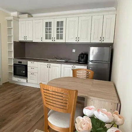 Apartment South At Valencia Gardens Nesebar