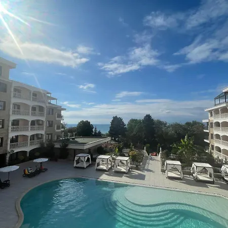 Apartment South At Valencia Gardens