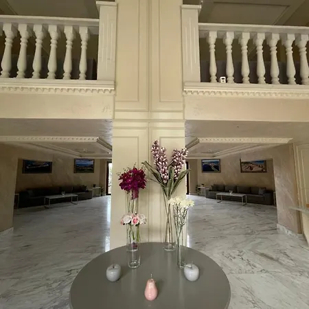 South At Valencia Gardens Apartment Nesebar